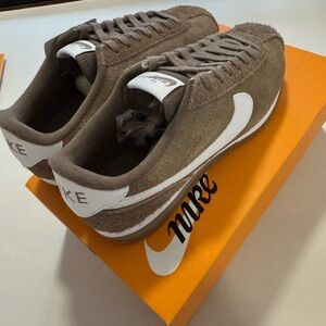 Nike Men's Tan Suede Sneakers